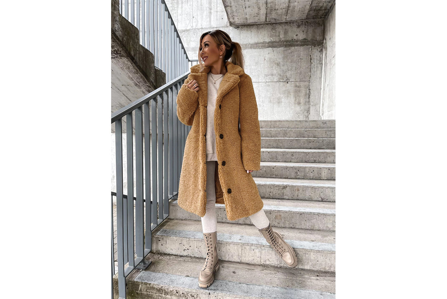 Women's Long-Sleeved Collared Fleece Coat