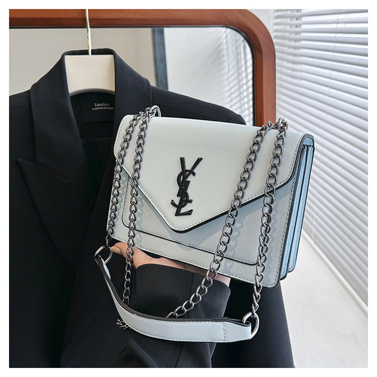 # Classic Versatile Chain Mini Square Bag